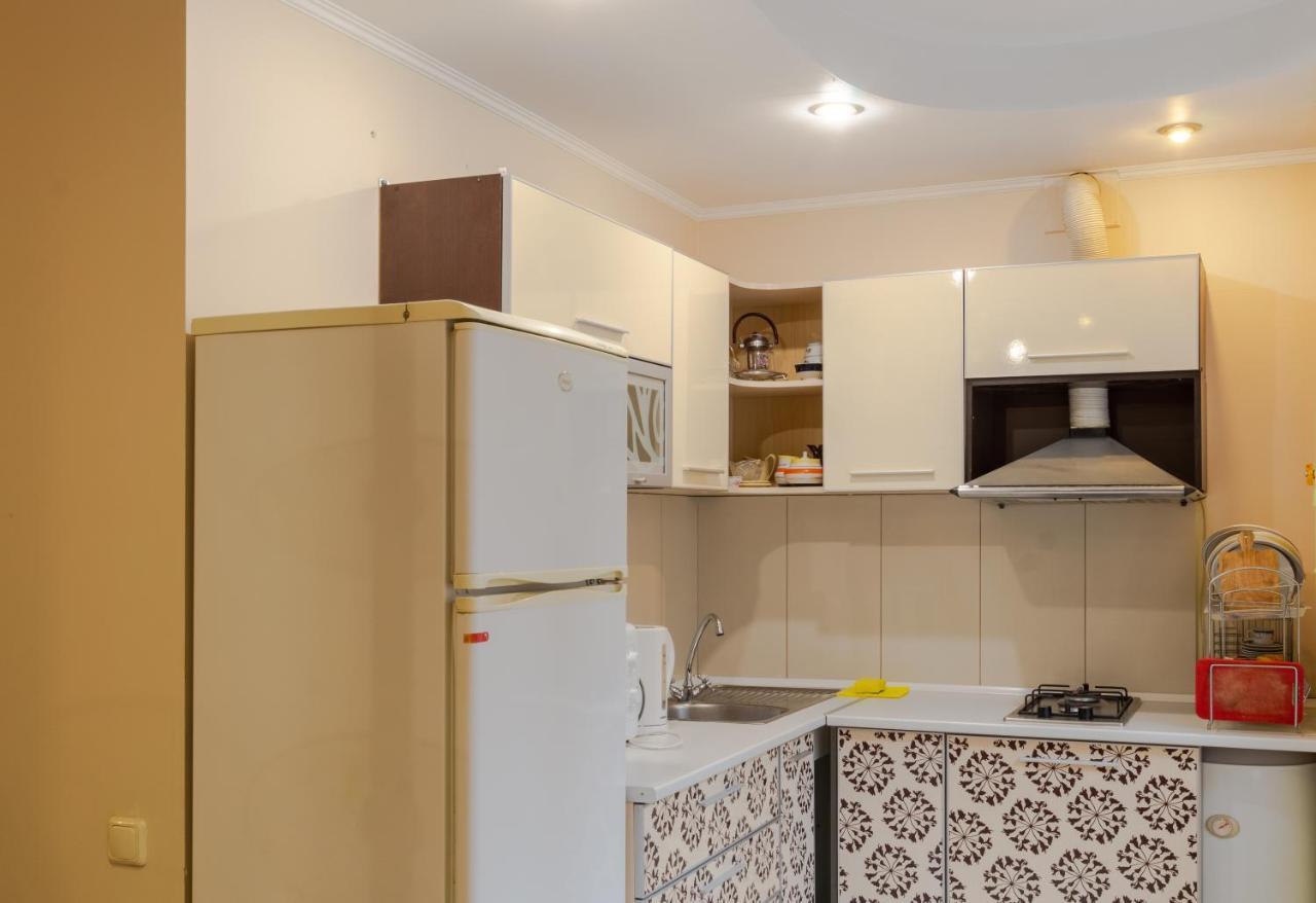 112 Вулиця Велика Васильківська Kyiv Exterior photo